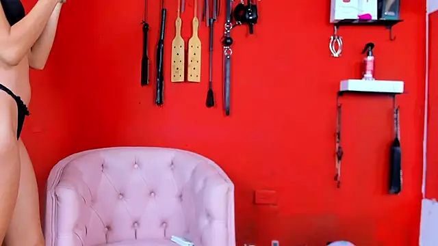 Snapshot of MIA_SOPHIA1 chatting on 10, 12, 2024 MIA SOPHIA1 online show from 10, 12, 2024