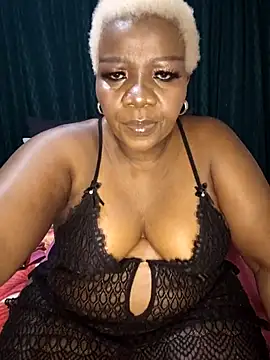Snapshot of dirasweetlipsxx chatting on 28, 5, 2026 dirasweetlipsxx online show from 28, 5, 2026
