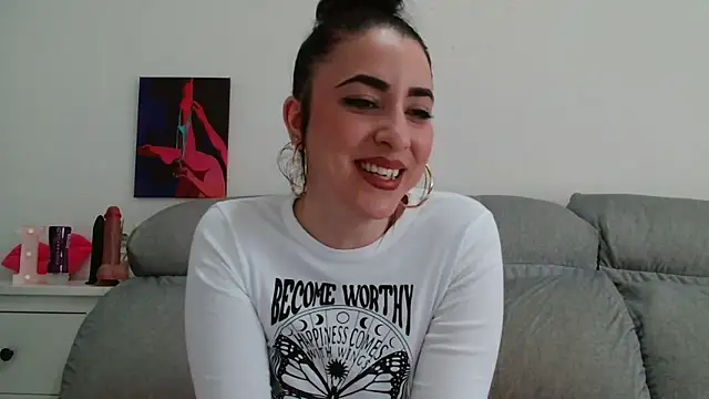 leilacam25 online show from 15, 1, 2026