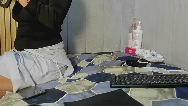 Snapshot of celeste_jhons chatting on 24, 3, 2026 celeste jhons online show from 24, 3, 2026
