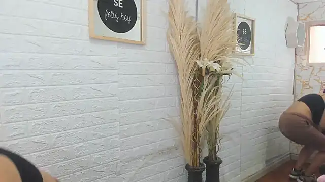 Aisha 09 online show from 8, 1, 2025