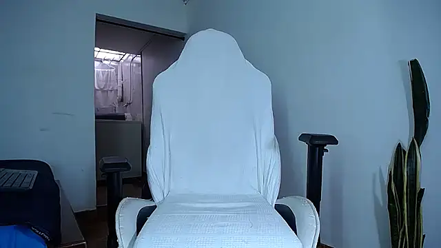 Snapshot of diamond_black00 chatting on 22, 11, 2025 diamond black00 online show from 22, 11, 2025