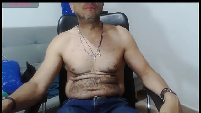 Snapshot of latinmartin73 chatting on 24, 3, 2026 latinmartin73 online show from 24, 3, 2026