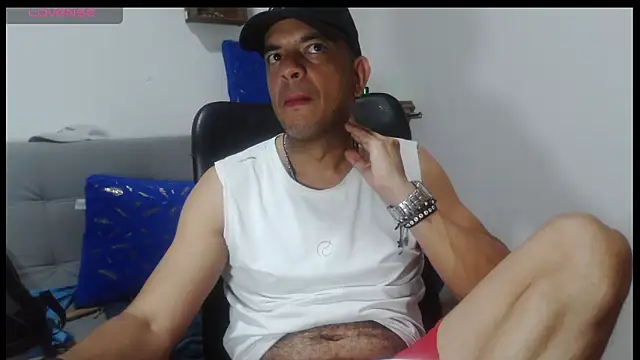 Snapshot of latinmartin73 chatting on 28, 3, 2026 latinmartin73 online show from 28, 3, 2026