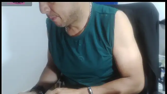 Snapshot of latinmartin73 chatting on 17, 4, 2026 latinmartin73 online show from 17, 4, 2026