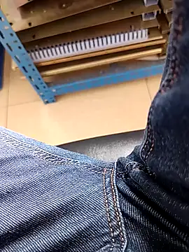 Snapshot of huzi518 chatting on 20, 5, 2026 huzi518 online show from 20, 5, 2026