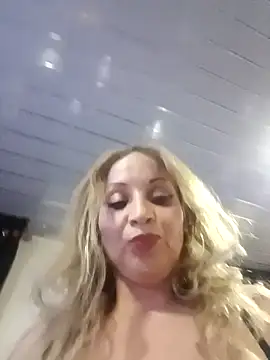 Snapshot of Fenix_528 chatting on 8, 1, 2025 Fenix 528 online show from 8, 1, 2025