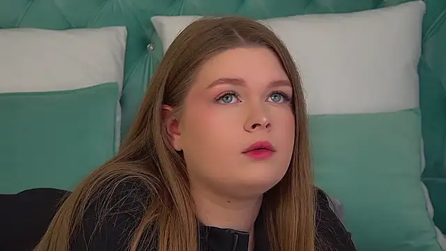 CrystalLyons online show from 28, 11, 2025