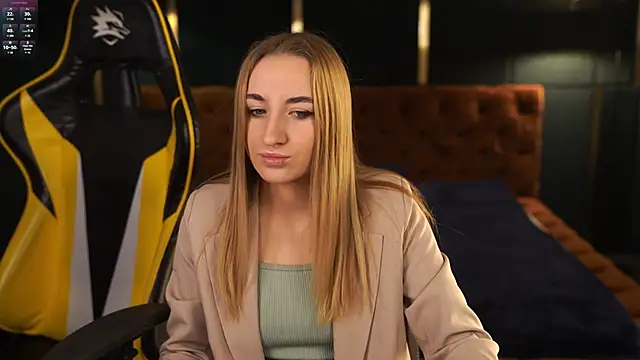 Michelle 054 online show from 18, 2, 2025