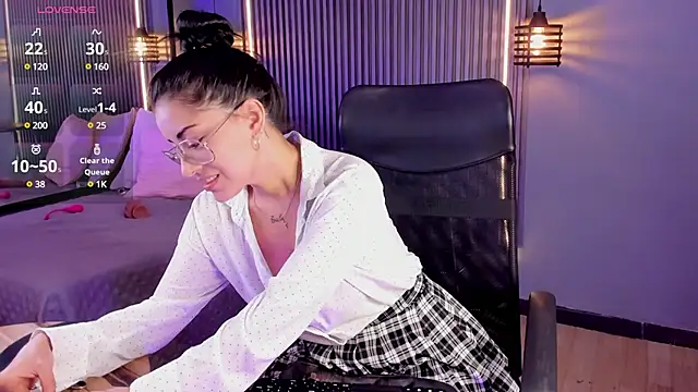 Snapshot of aura-baker chatting on 19, 2, 2025 aura-baker online show from 19, 2, 2025