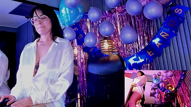 Snapshot of aura-baker chatting on 8, 3, 2025 aura-baker online show from 8, 3, 2025