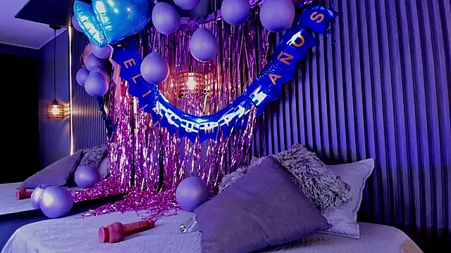 Snapshot of aura-baker chatting on 12, 3, 2025 aura-baker online show from 12, 3, 2025