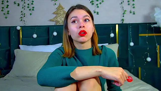 Snapshot of PollyLanders chatting on 26, 12, 2024 PollyLanders online show from 26, 12, 2024