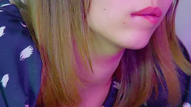 Snapshot of PollyLanders chatting on 18, 3, 2025 PollyLanders online show from 18, 3, 2025