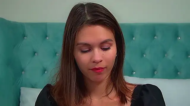 Snapshot of PollyLanders chatting on 3, 3, 2026 PollyLanders online show from 3, 3, 2026