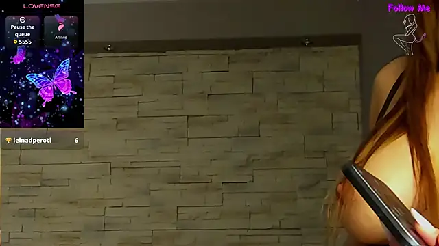 Snapshot of VictoriaMazze chatting on 8, 1, 2026 VictoriaMazze online show from 8, 1, 2026