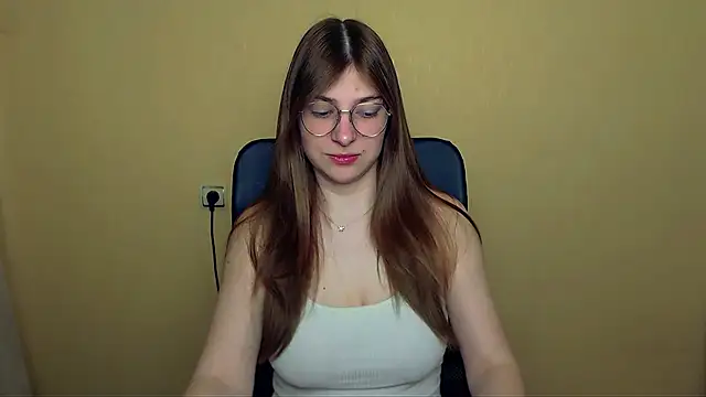 Snapshot of Luna_Lush_ chatting on 14, 4, 2026 Luna Lush online show from 14, 4, 2026