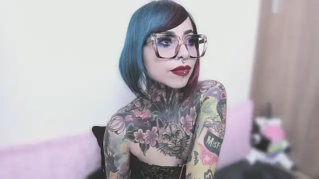 Snapshot of NikkiRamone chatting on 24, 9, 2025 NikkiRamone online show from 24, 9, 2025