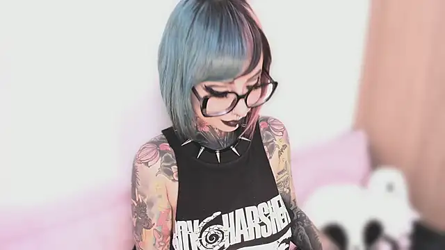 Snapshot of NikkiRamone chatting on 2, 10, 2025 NikkiRamone online show from 2, 10, 2025