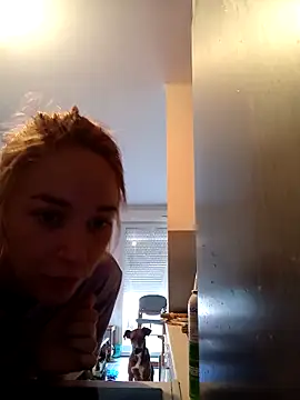 Snapshot of ElektrikFrancaise chatting on 18, 9, 2025 ElektrikFrancaise online show from 18, 9, 2025