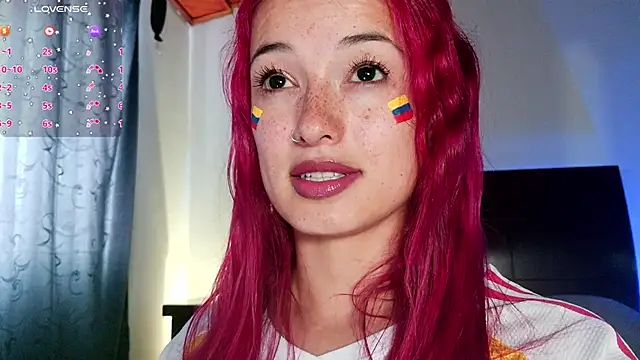 luccycollins  online show from 27, 6, 2026