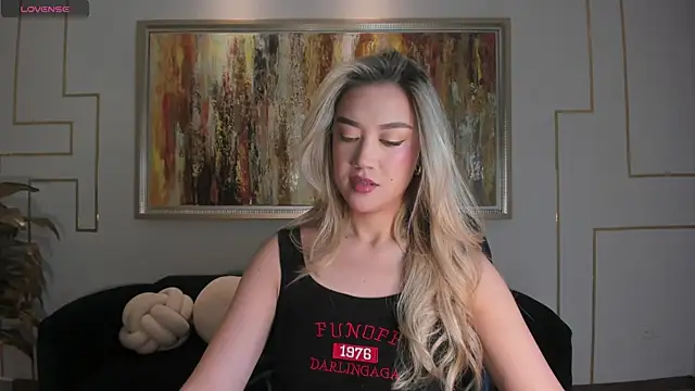 RebeccaHudson online show from 11, 1, 2026