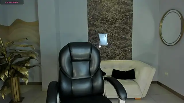 RebeccaHudson online show from 2, 4, 2026