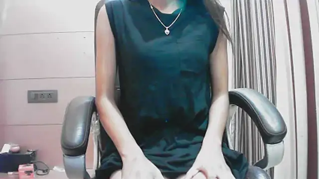 Snapshot of collage_hoty chatting on 5, 11, 2025 collage hoty online show from 5, 11, 2025