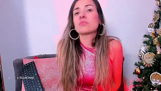 Snapshot of camilawm19 chatting on 20, 12, 2024 camilawm19 online show from 20, 12, 2024