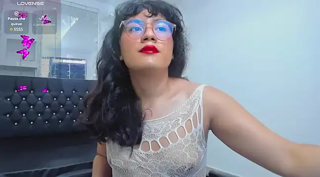 Elith Berry69 online show from 5, 3, 2025