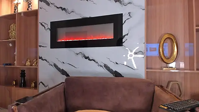 Keila Mendoza online show from 25, 11, 2025