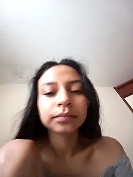 Snapshot of emma_ambar chatting on 1, 10, 2025 emma ambar online show from 1, 10, 2025