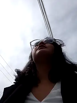 Snapshot of lara_moon25 chatting on 13, 12, 2024 lara moon25 online show from 13, 12, 2024