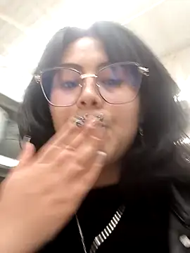 Snapshot of lara_moon25 chatting on 3, 11, 2025 lara moon25 online show from 3, 11, 2025