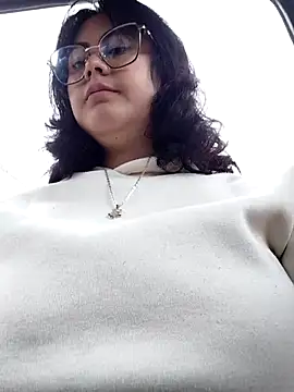 Snapshot of lara_moon25 chatting on 13, 11, 2025 lara moon25 online show from 13, 11, 2025