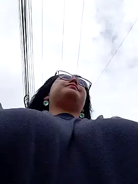 Snapshot of lara_moon25 chatting on 28, 11, 2025 lara moon25 online show from 28, 11, 2025