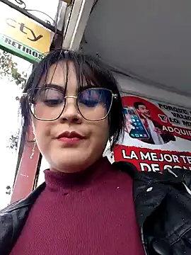 Snapshot of lara_moon25 chatting on 29, 11, 2025 lara moon25 online show from 29, 11, 2025