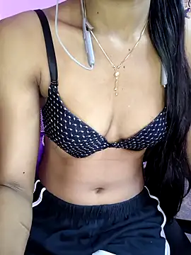 Snapshot of Miakhalifatamil chatting on 24, 10, 2025 Miakhalifatamil online show from 24, 10, 2025