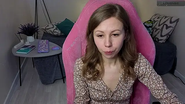 Snapshot of Lill_Mary chatting on 11, 3, 2025 Lill Mary online show from 11, 3, 2025