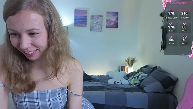 Snapshot of Lill_Mary chatting on 30, 9, 2025 Lill Mary online show from 30, 9, 2025