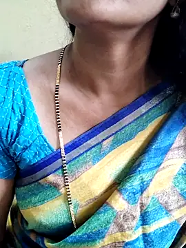 Snapshot of anuradha1432 chatting on 6, 10, 2025 anuradha1432 online show from 6, 10, 2025