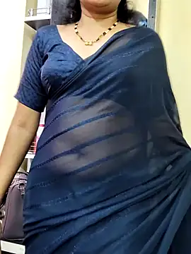 Snapshot of anuradha1432 chatting on 17, 1, 2026 anuradha1432 online show from 17, 1, 2026