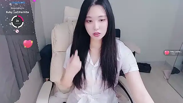 who Lilly online show from 5, 12, 2025