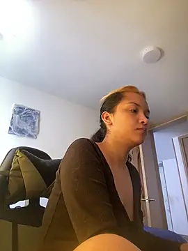 baby lizy online show from 8, 11, 2025