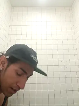 Snapshot of LargeDominoes chatting on 24, 3, 2026 LargeDominoes online show from 24, 3, 2026