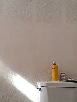 Snapshot of LargeDominoes chatting on 6, 4, 2026 LargeDominoes online show from 6, 4, 2026