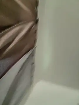 Snapshot of LargeDominoes chatting on 18, 4, 2026 LargeDominoes online show from 18, 4, 2026