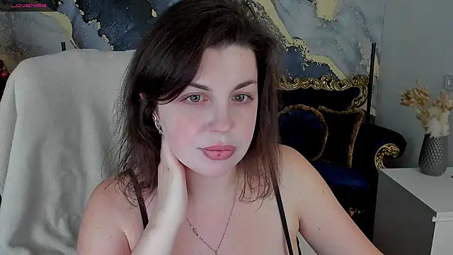 MirandaWong online show from 24, 12, 2024