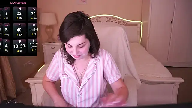 MirandaWong online show from 18, 1, 2025