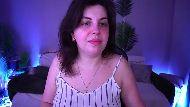 Snapshot of MirandaWong chatting on 28, 3, 2026 MirandaWong online show from 28, 3, 2026